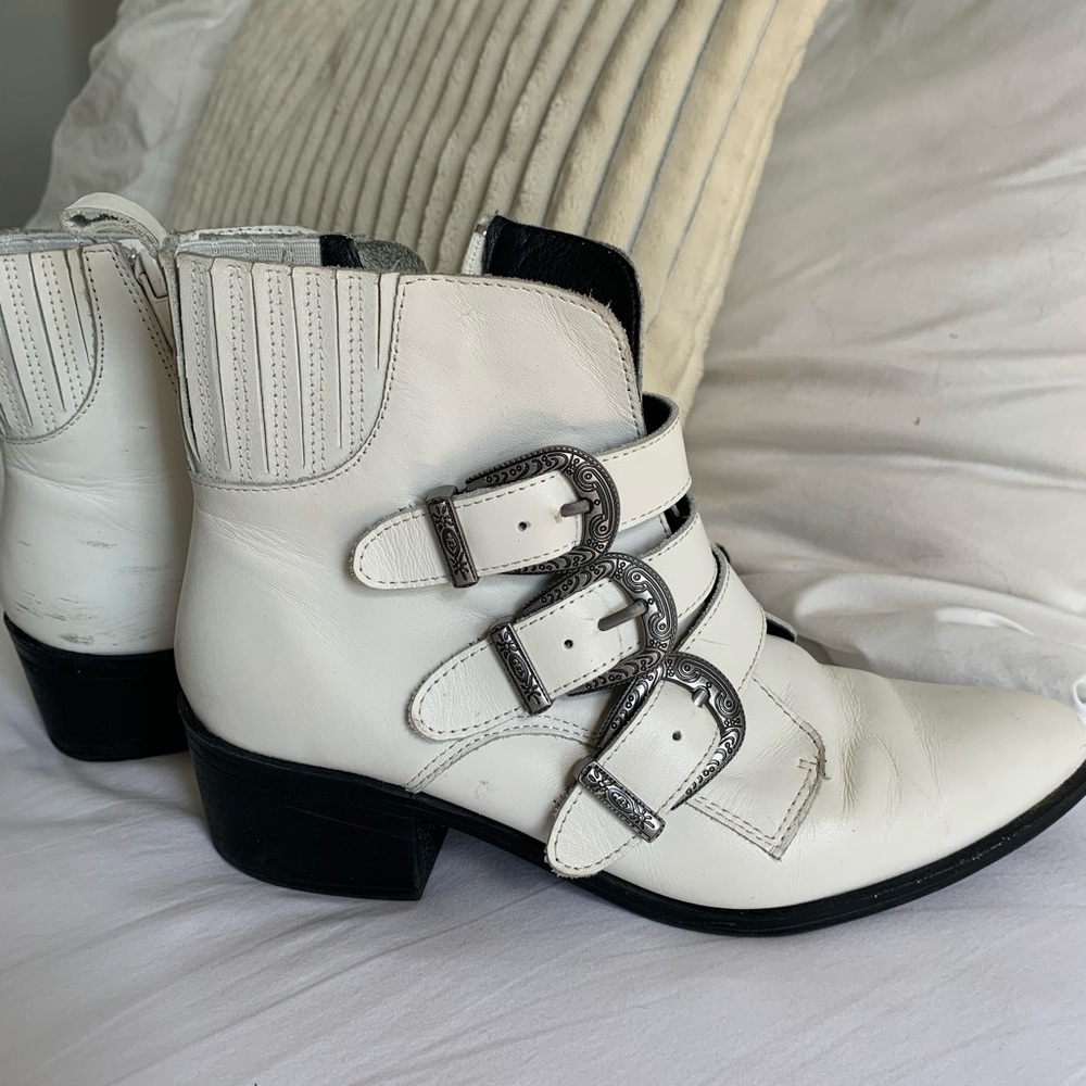 Steve Madden boots